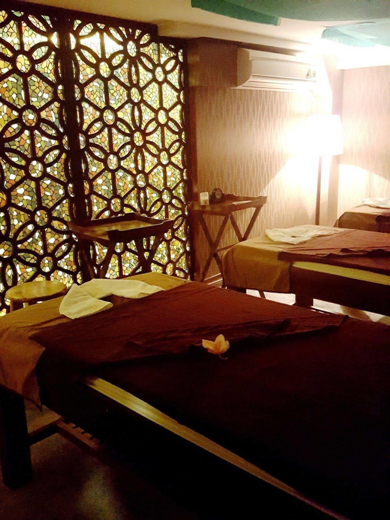 Hanoi Emerald Waters Hotel & Spa Екстер'єр фото