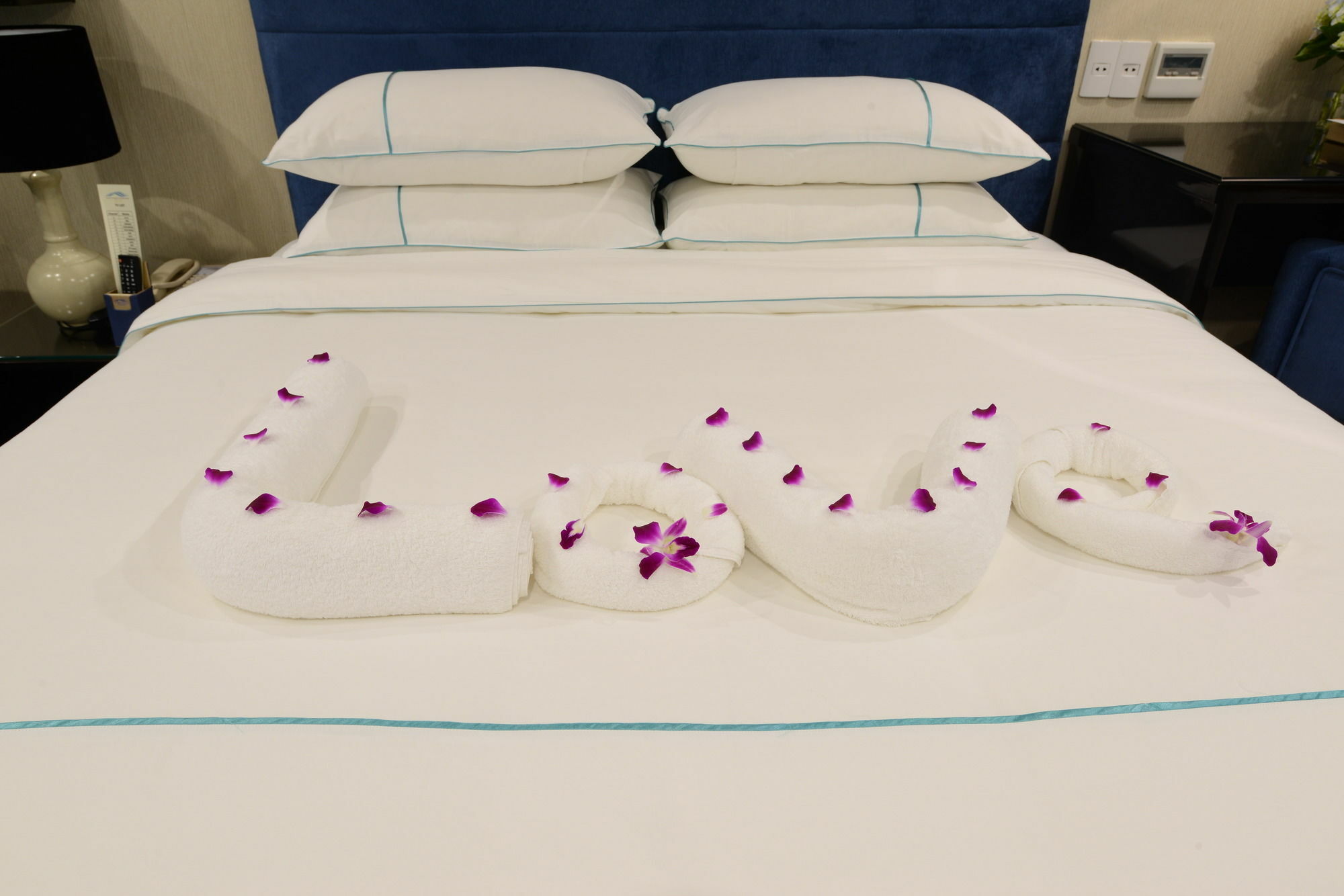 Hanoi Emerald Waters Hotel & Spa Екстер'єр фото